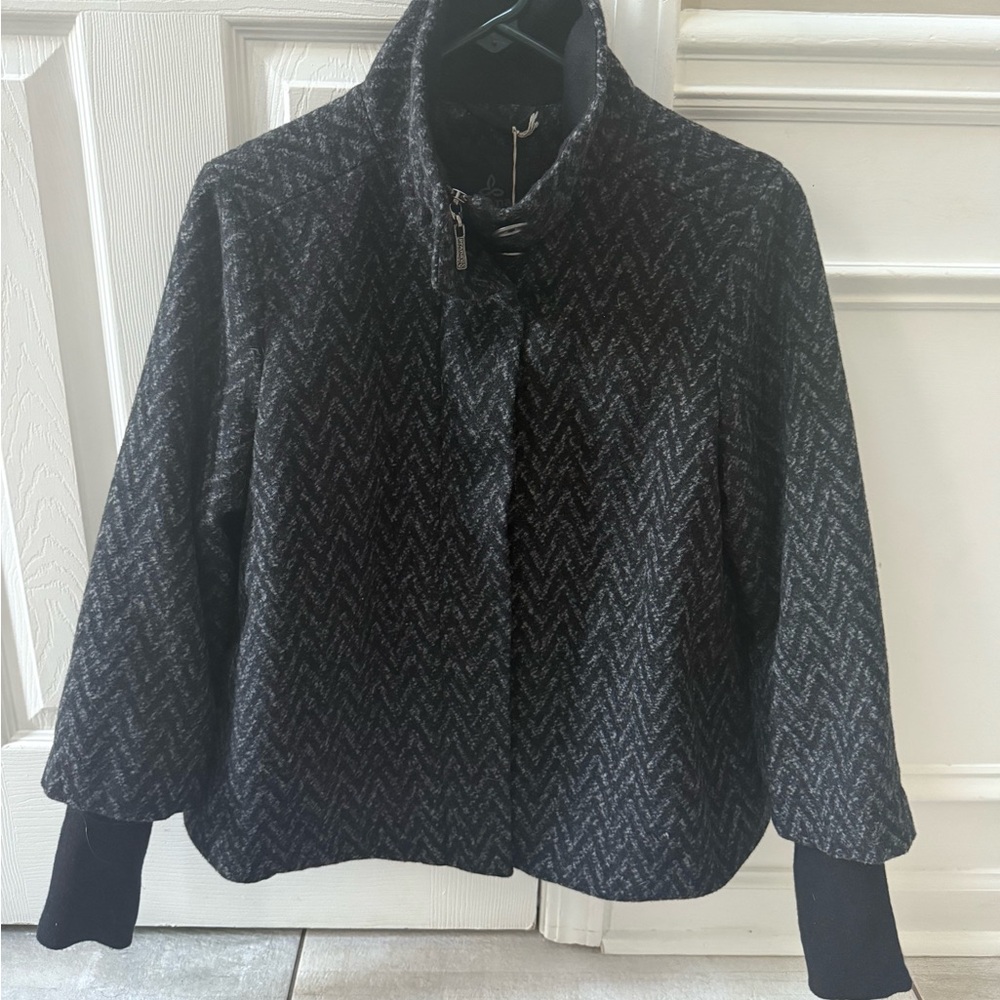 Prana Women's Black and Gray Puffer Jacket